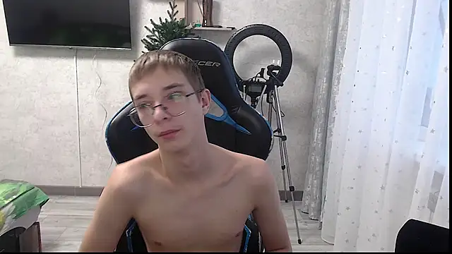 glasses cat online show from 01.12.26