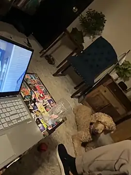 hungspundick1 online show from 10.14.25