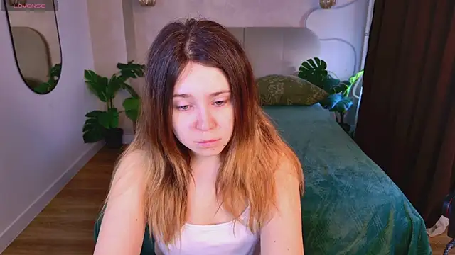 Lina Glow online show from 04.02.26