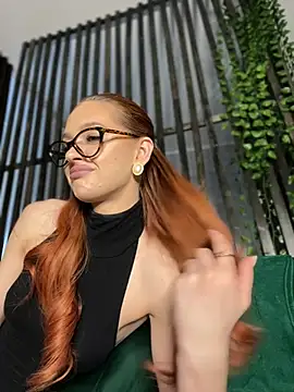 Snapshot of LittleFox___ chatting on 02.27.26 LittleFox online show from 02.27.26