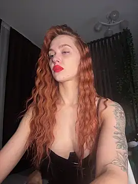 Snapshot of LittleFox___ chatting on 04.03.26 LittleFox online show from 04.03.26