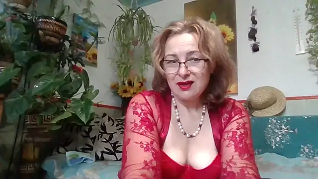 Snapshot of ZhannaLove480 chatting on 11.20.25 ZhannaLove480 online show from 11.20.25