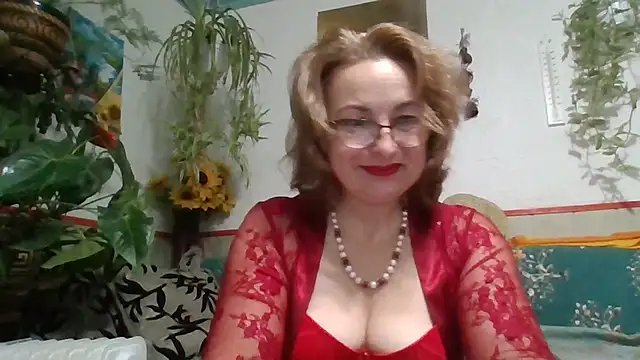 Snapshot of ZhannaLove480 chatting on 11.22.25 ZhannaLove480 online show from 11.22.25