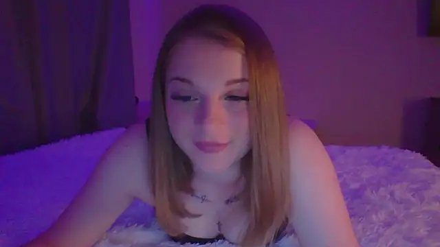 Snapshot of Star_Girlish chatting on 09.18.25 Star Girlish online show from 09.18.25