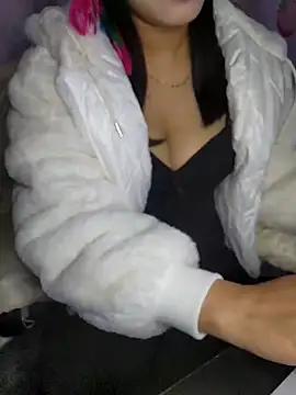 Suzen7389 online show from 12.19.25