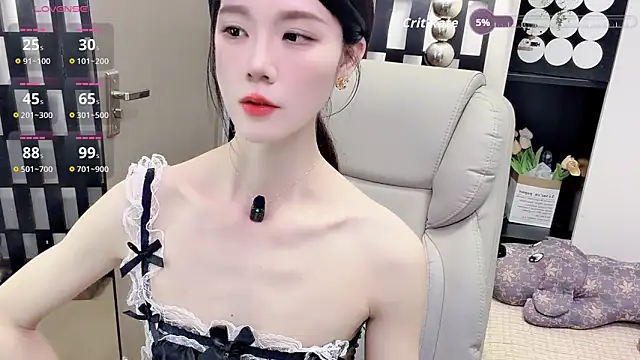 Yueyue-MM online show from 04.28.26