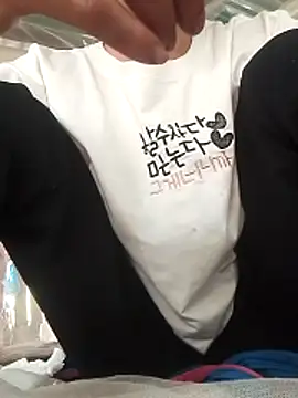 Snapshot of simi-lucy chatting on 11.15.25 simi-lucy online show from 11.15.25