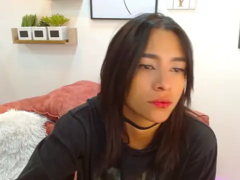 Snapshot of Aliciacute__ chatting on 10.04.25 Aliciacute   online show from 10.04.25