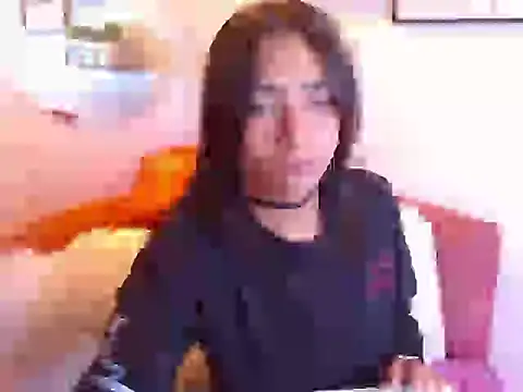 Snapshot of Aliciacute__ chatting on 10.13.25 Aliciacute   online show from 10.13.25