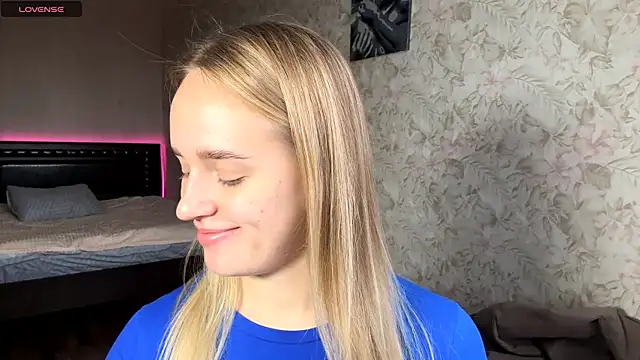 ElisabetLorney online show from 11.13.25