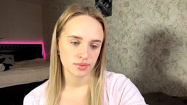 ElisabetLorney online show from 11.24.25