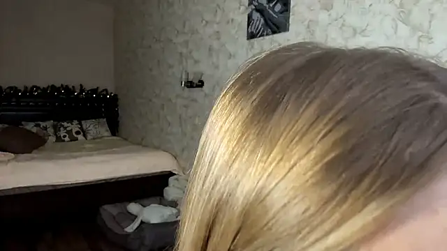 ElisabetLorney online show from 12.03.25