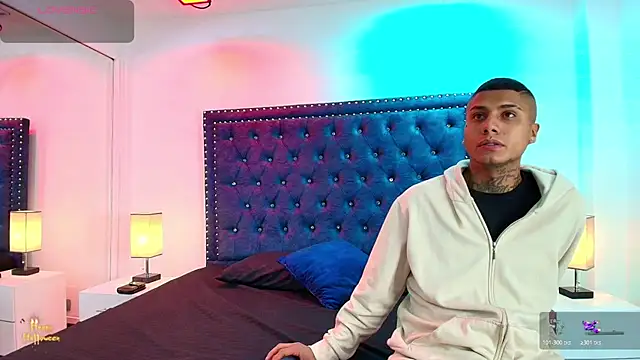 Damian and roxanne online show from 10.26.25