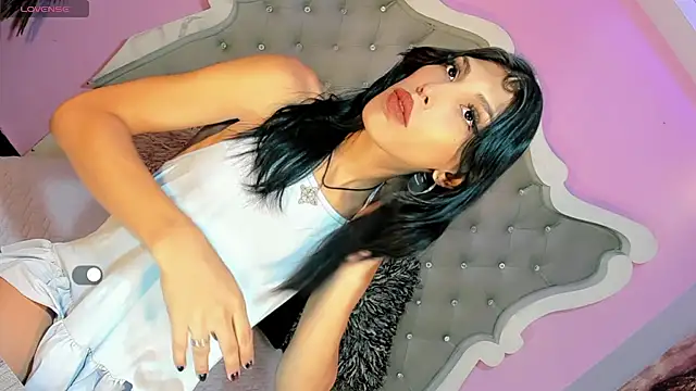 Honey Moontsts online show from 05.13.26