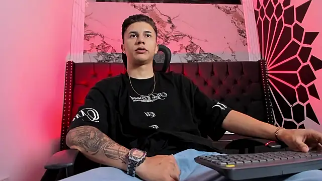 liaamsmiith  online show from 02.02.26