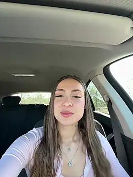 Snapshot of alicewonder_8 chatting on 04.04.26 alicewonder 8 online show from 04.04.26