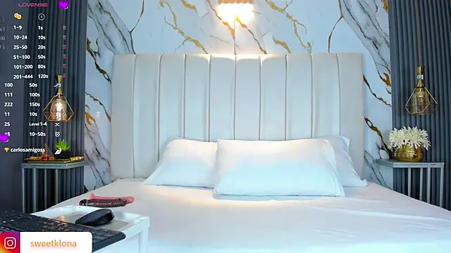 Snapshot of AariaLove chatting on 11.20.25 AariaLove online show from 11.20.25