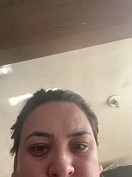 Snapshot of bruna438 chatting on 11.15.25 bruna438 online show from 11.15.25