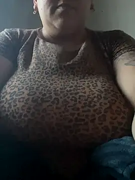 Snapshot of bruna438 chatting on 11.29.25 bruna438 online show from 11.29.25