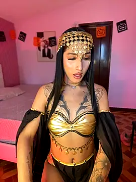 Snapshot of _Denisse444 chatting on 10.29.25 Denisse444 online show from 10.29.25