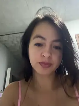 Snapshot of salo-rousee chatting on 11.30.25 salo-rousee online show from 11.30.25