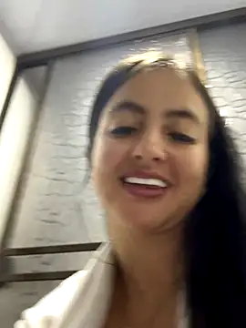 Snapshot of salo-rousee chatting on 12.04.25 salo-rousee online show from 12.04.25