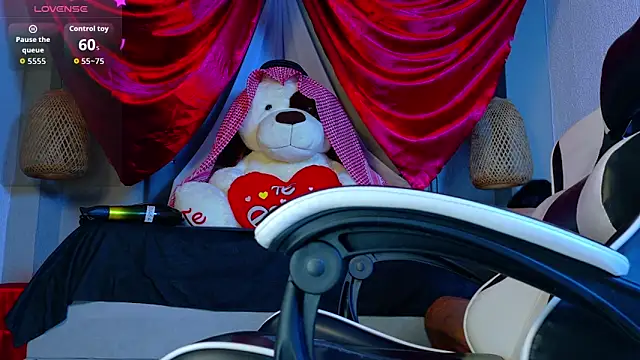 Thaiel Fosteer online show from 02.07.26