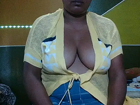 Snapshot of SEXY_METISE chatting on 11.25.25 SEXY METISE online show from 11.25.25