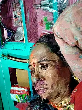 Snapshot of Pooja750 chatting on 10.24.25 Pooja750 online show from 10.24.25