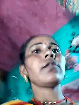 Snapshot of Pooja750 chatting on 10.26.25 Pooja750 online show from 10.26.25