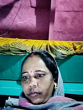 Snapshot of Pooja750 chatting on 11.07.25 Pooja750 online show from 11.07.25