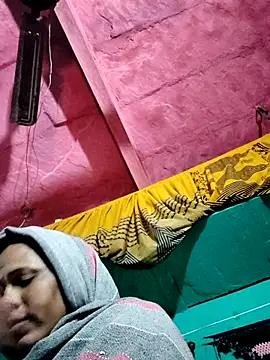 Snapshot of Pooja750 chatting on 11.09.25 Pooja750 online show from 11.09.25