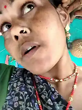 Snapshot of Pooja750 chatting on 11.11.25 Pooja750 online show from 11.11.25