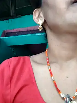 Snapshot of Pooja750 chatting on 11.23.25 Pooja750 online show from 11.23.25