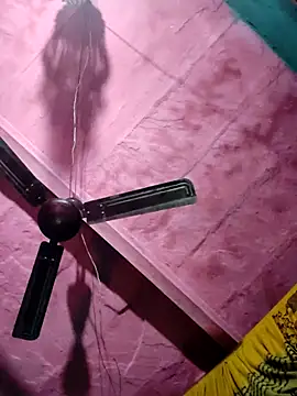 Snapshot of Pooja750 chatting on 11.26.25 Pooja750 online show from 11.26.25