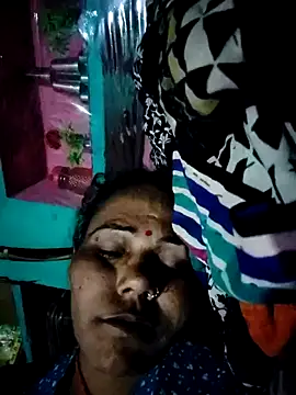 Snapshot of Pooja750 chatting on 11.27.25 Pooja750 online show from 11.27.25