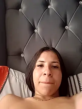 Snapshot of Liagni0 chatting on 11.05.25 Liagni0 online show from 11.05.25