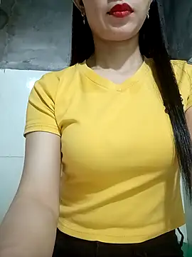 Snapshot of Vyvyy06 chatting on 10.16.25 Vyvyy06 online show from 10.16.25