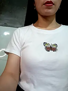 Snapshot of Vyvyy06 chatting on 12.02.25 Vyvyy06 online show from 12.02.25