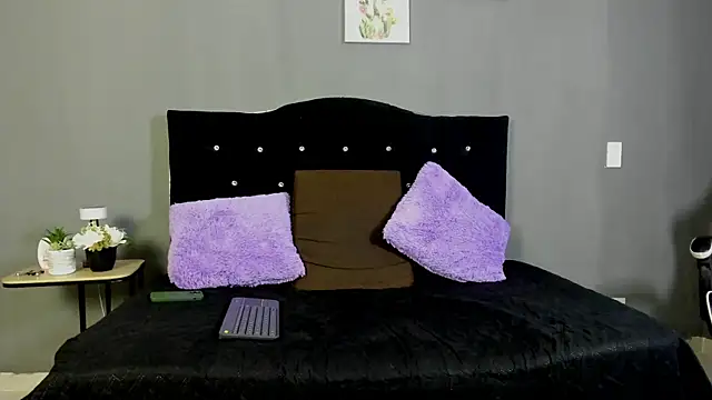  online show from 04.04.26