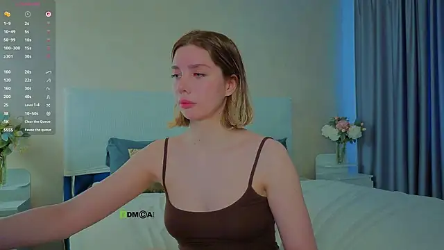  sophielov online show from 04.30.26