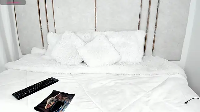 Snapshot of Lilith_dry chatting on 10.14.25 Lilith dry online show from 10.14.25