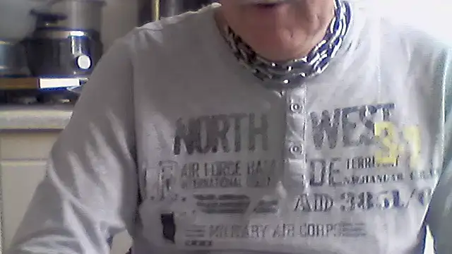 Snapshot of slaveman4you chatting on 12.18.25 slaveman4you online show from 12.18.25