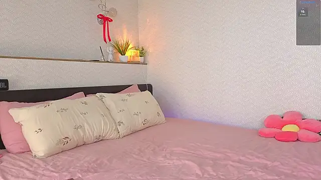 charlottacardi online show from 02.23.26