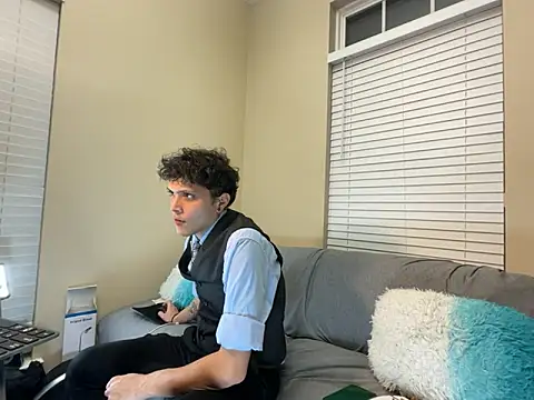 MaxAdamz online show from 12.21.25