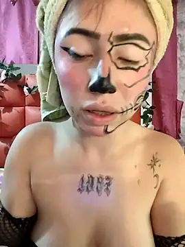 Kitty Melodi online show from 10.21.25