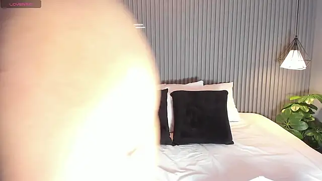 ZoeHardman online show from 11.01.25