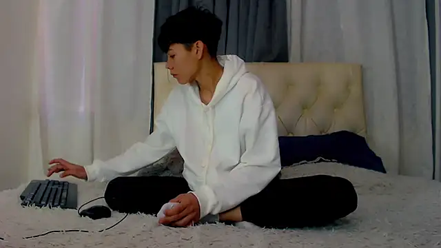 SemerHott online show from 09.17.25