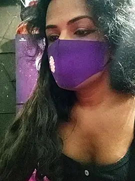 Snapshot of Anikaislam chatting on 11.14.25 Anikaislam online show from 11.14.25