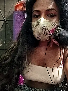 Snapshot of Anikaislam chatting on 11.17.25 Anikaislam online show from 11.17.25